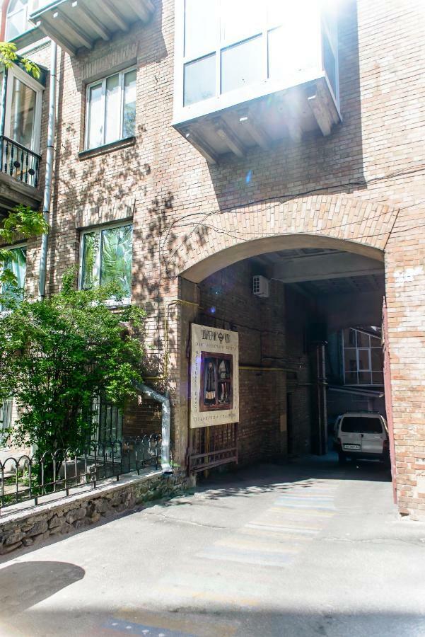 Globus Lipki Hostel Kyiv